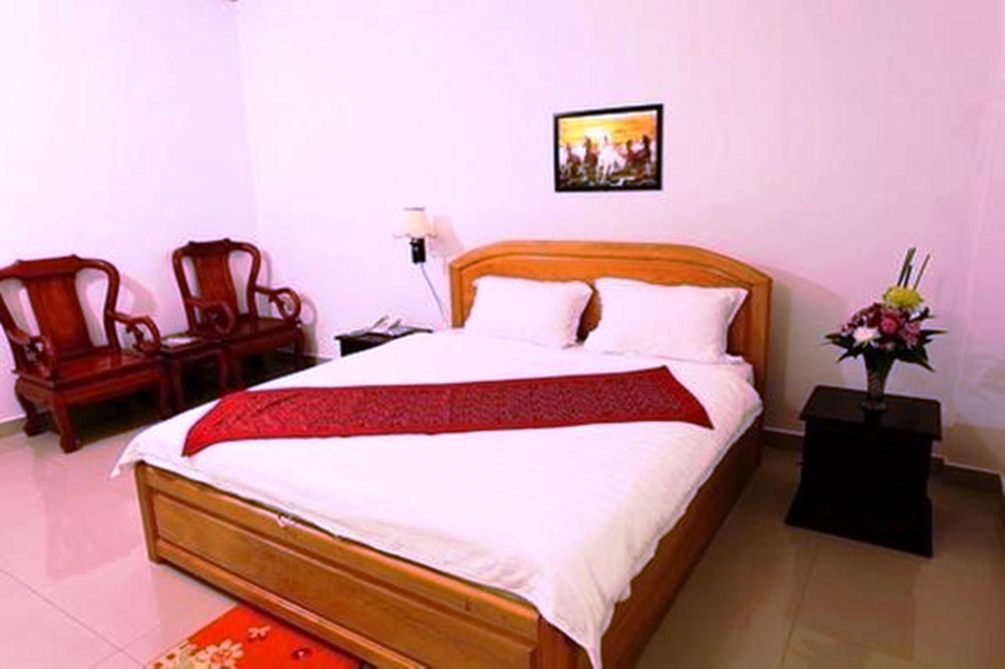 Douangpraseuth Hotel Vientiane Exterior photo