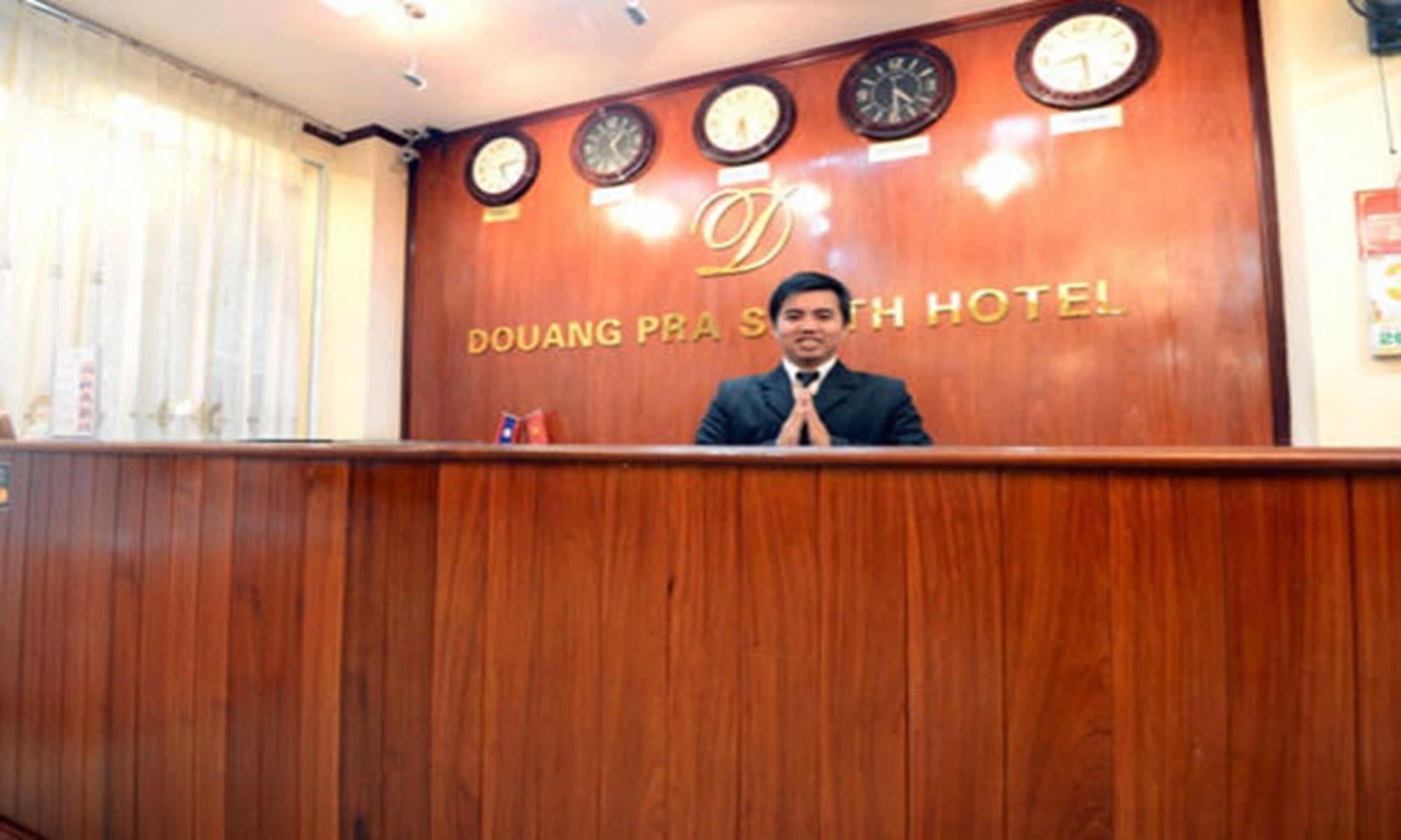 Douangpraseuth Hotel Vientiane Exterior photo