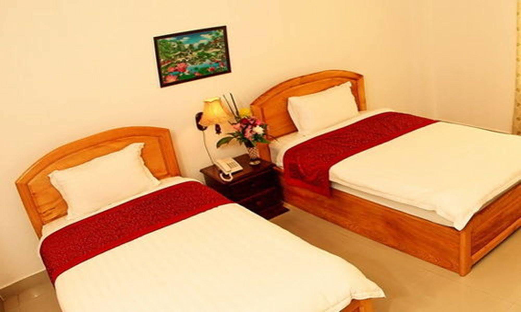 Douangpraseuth Hotel Vientiane Exterior photo